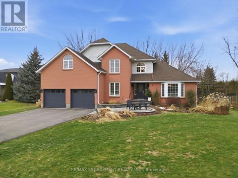 9 CORNELIA COURT Hamilton ON L8B0Z9