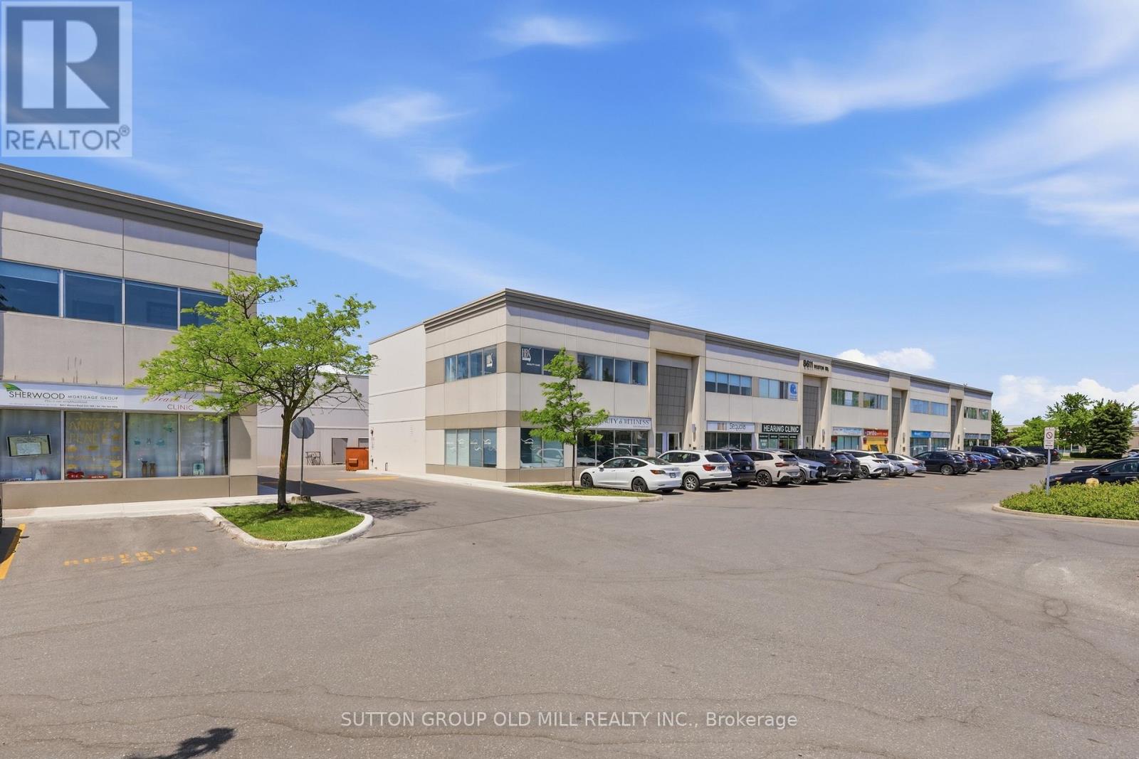 19 - SUITE - 8611 WESTON ROAD