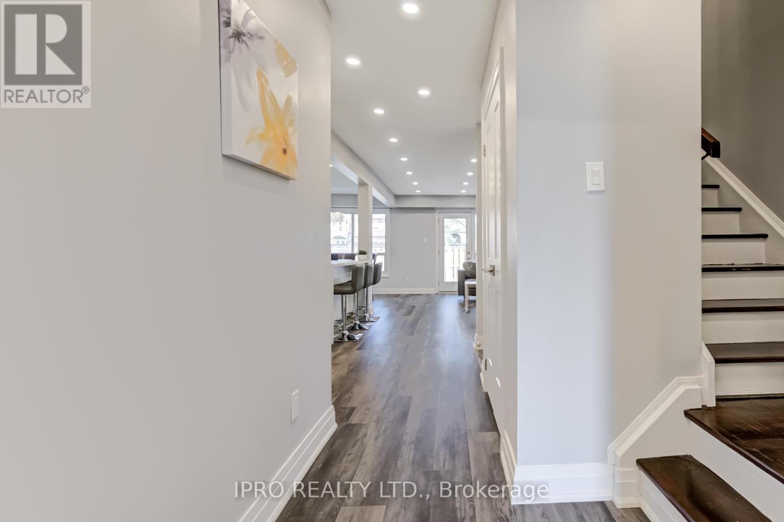 20 - 260 AVENUE ROAD