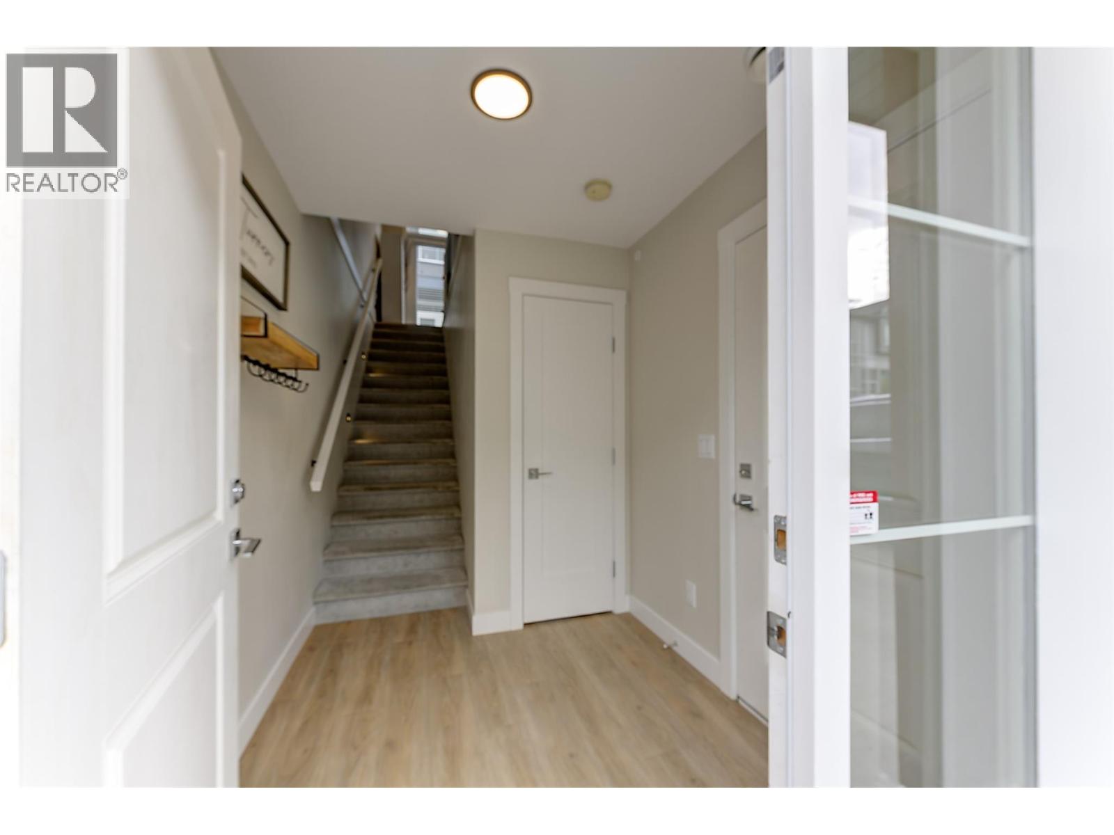 4025 Gellatly Road S Unit# 111