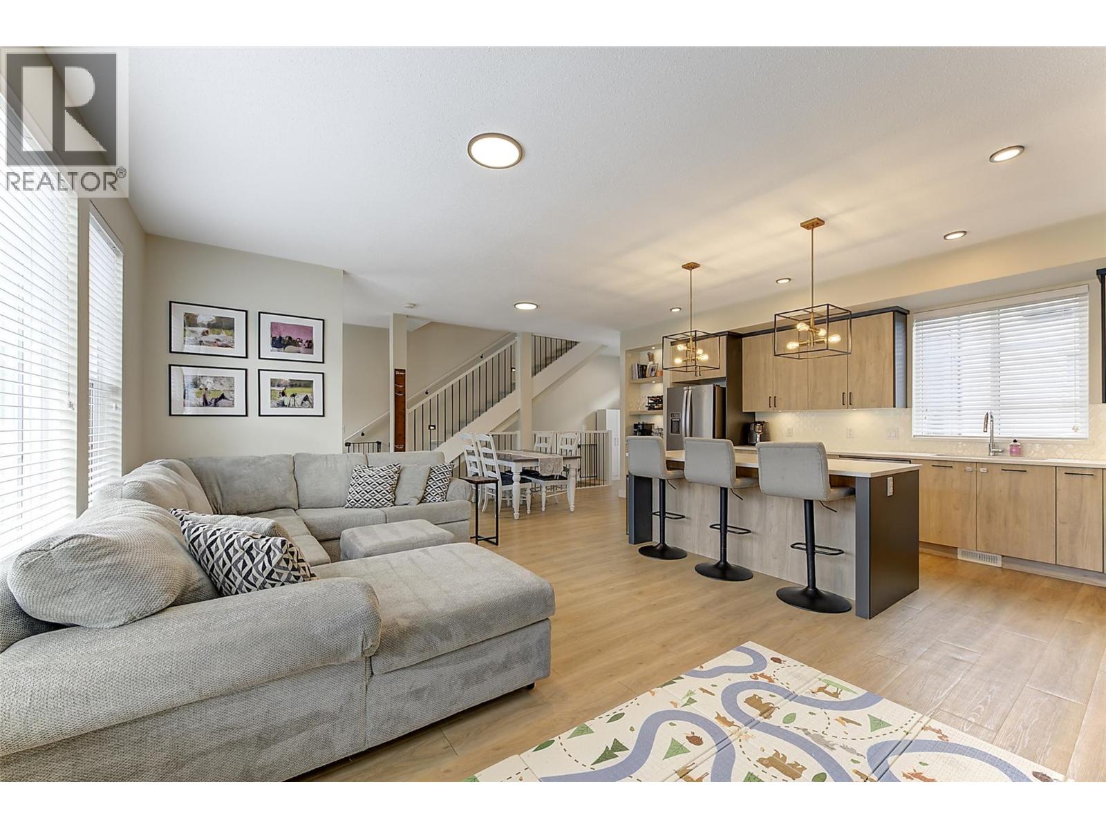 4025 Gellatly Road S Unit# 111