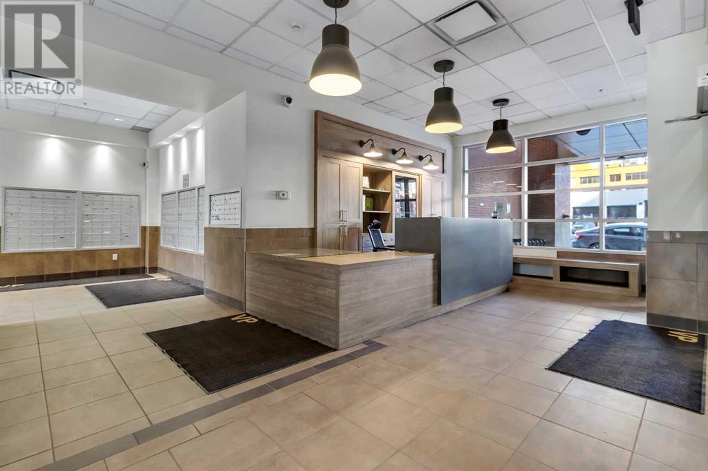 1612, 1053 10th Street SW
