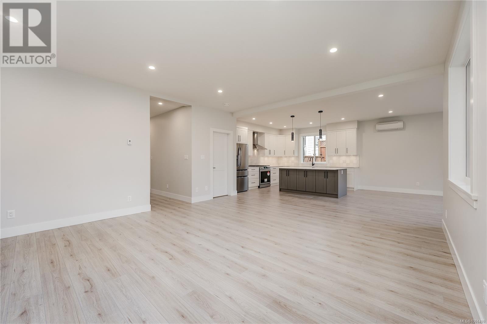 2645 Forest Edge Rd