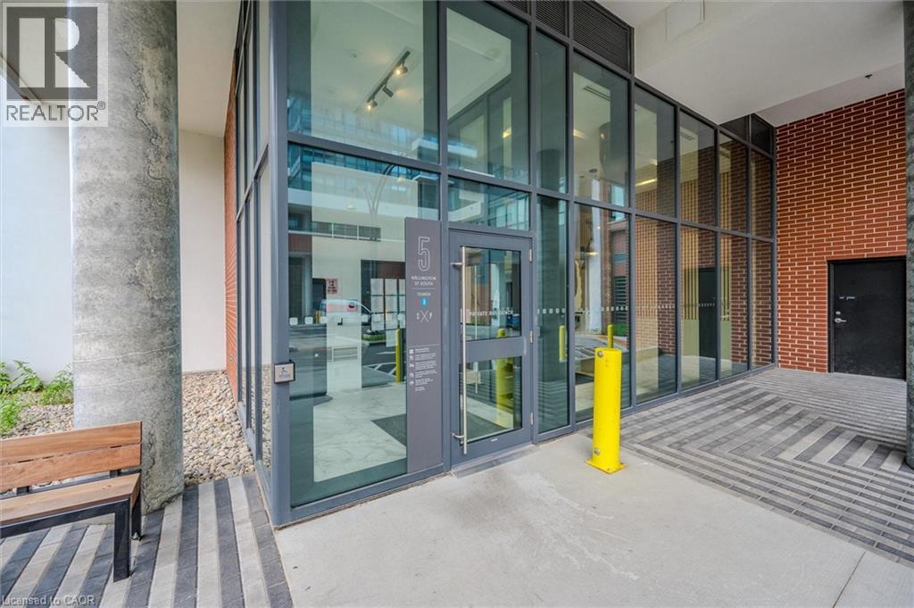 5 WELLINGTON Street S Unit# 1612