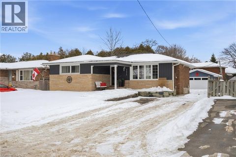 2424 EILEEN Drive Burlington ON L7R1M8