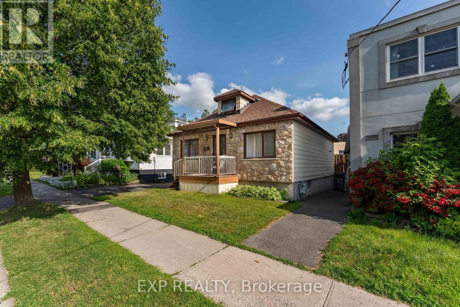 318 MONTFORT STREET