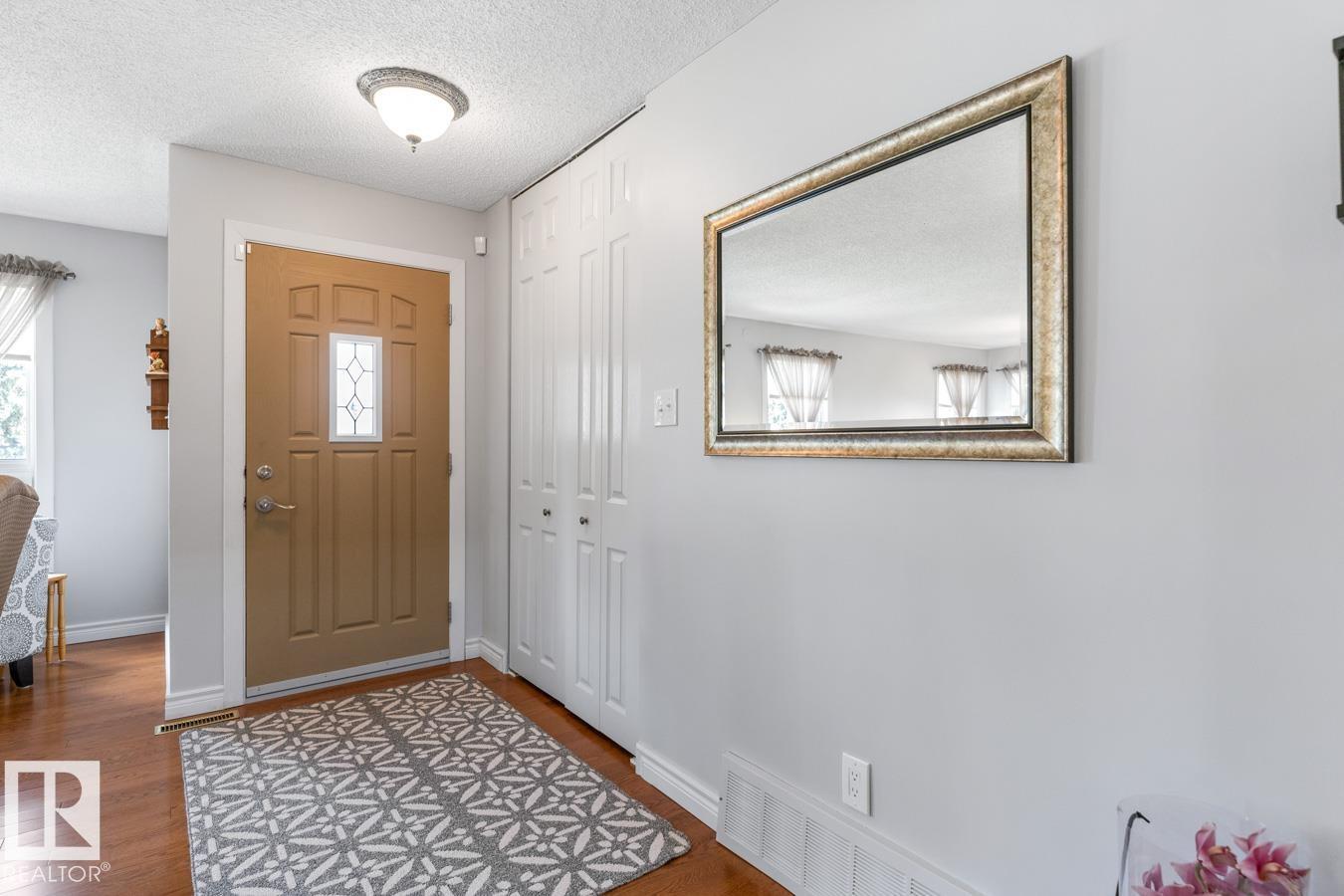 10502 158 ST NW