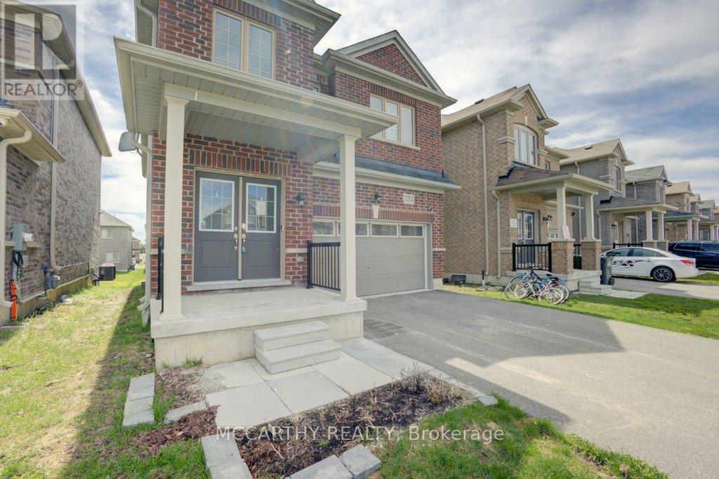 252 RIDLEY CRESCENT