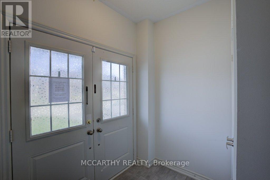 252 RIDLEY CRESCENT