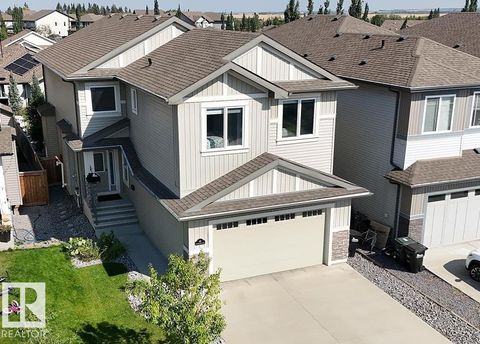 49 SUMMERSTONE LN Sherwood Park AB T8H0Y4