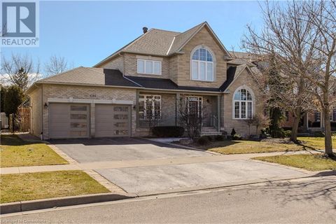 4286 CLUBVIEW Drive Burlington ON L7M4X1
