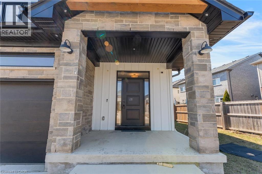 629 DOONWOODS Crescent