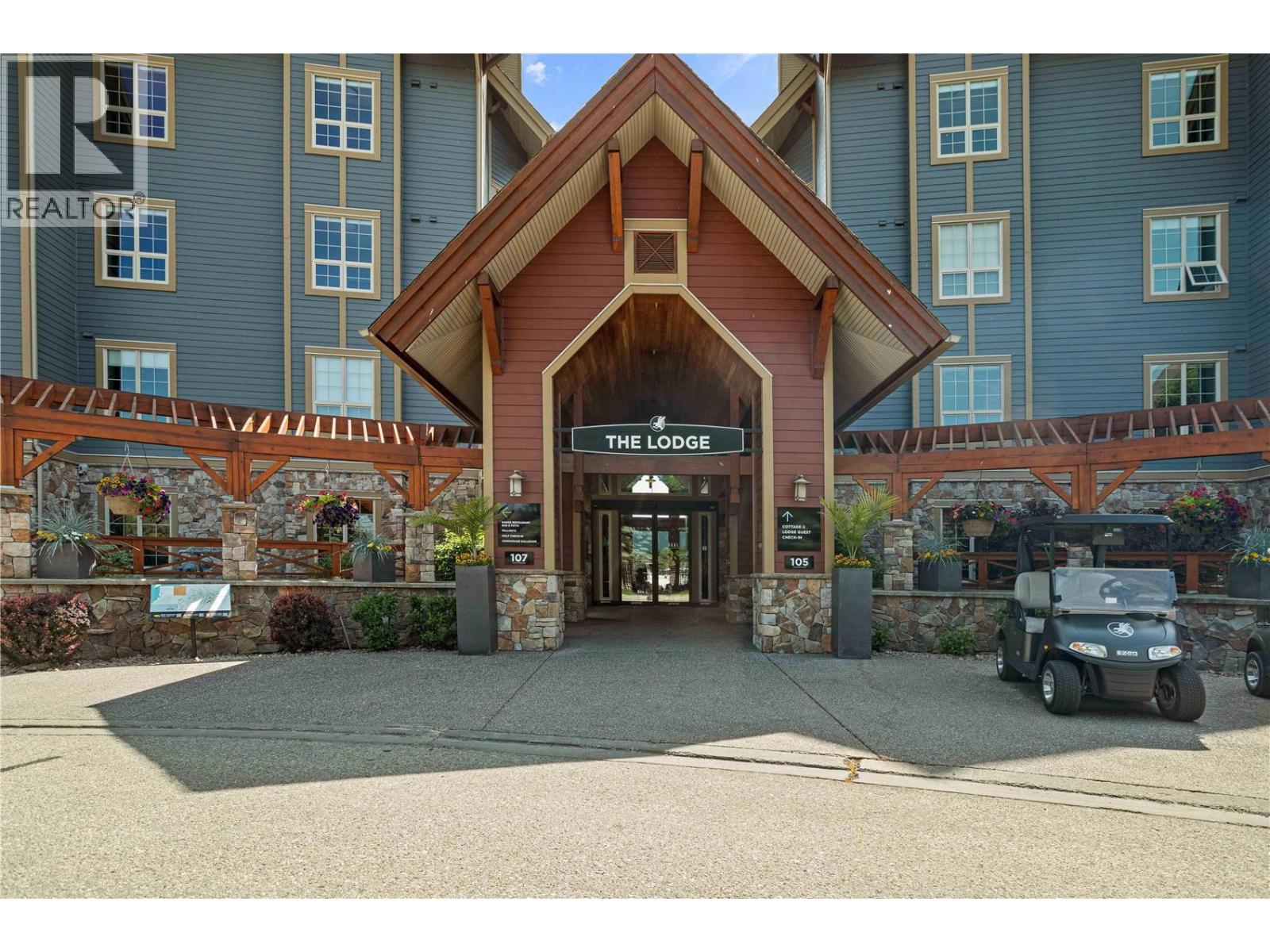 105 Village Centre Court Unit# 323