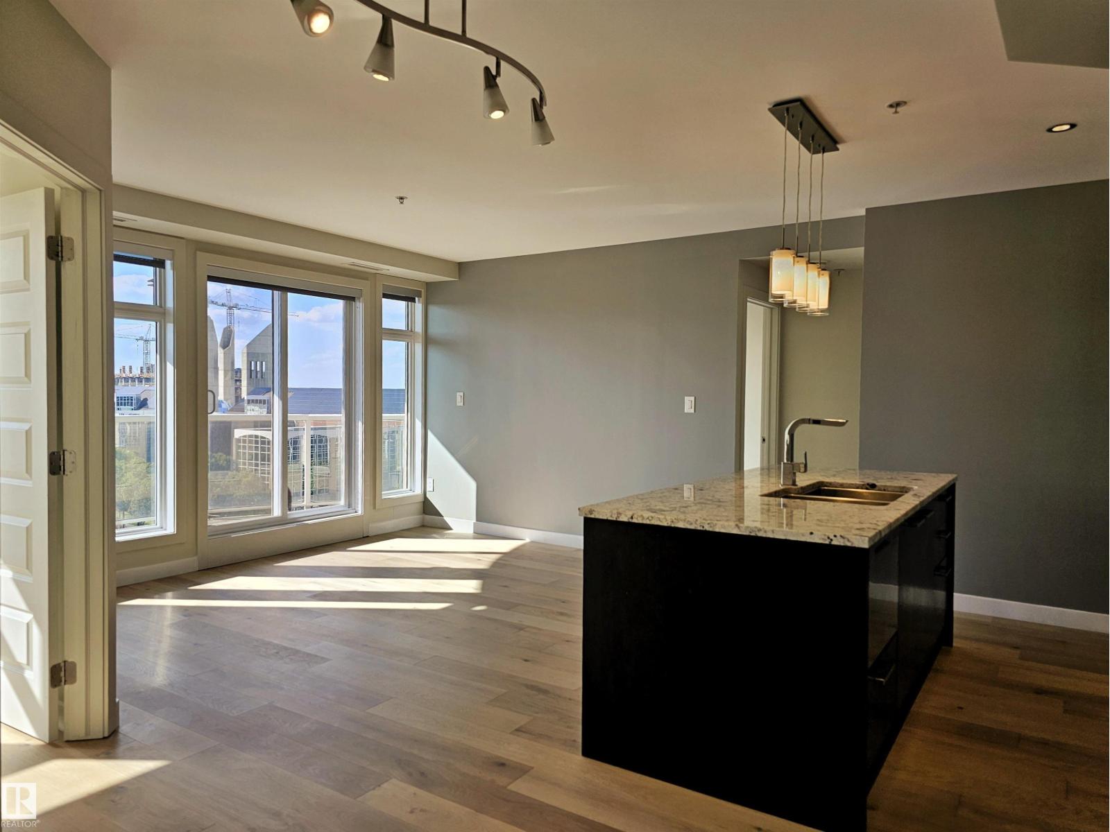 #701 10388 105 ST NW