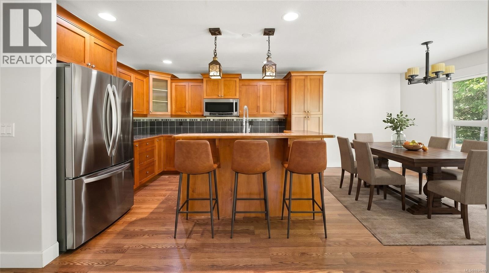 1940 Woodridge Rd