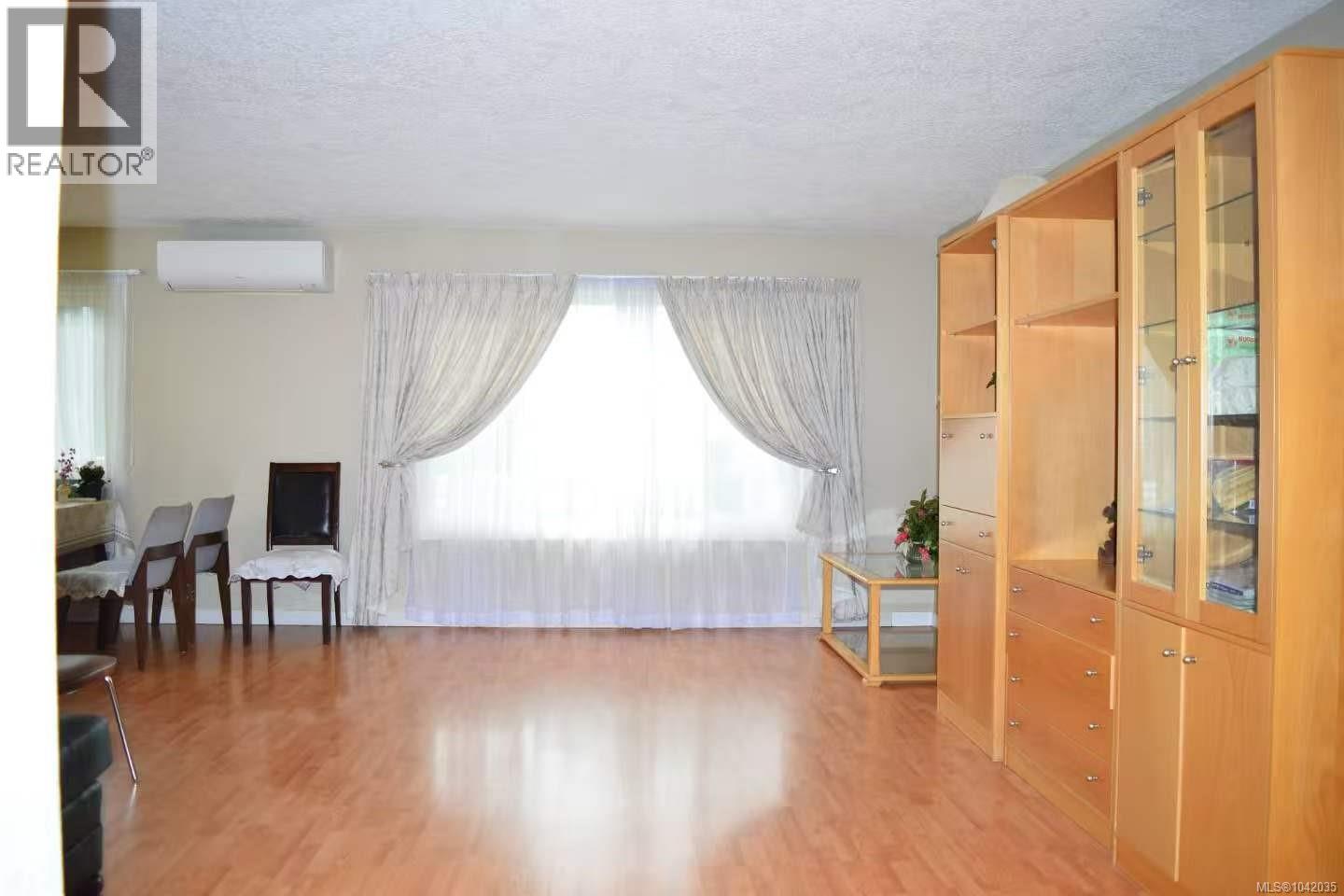 4091 Dawnview Cres