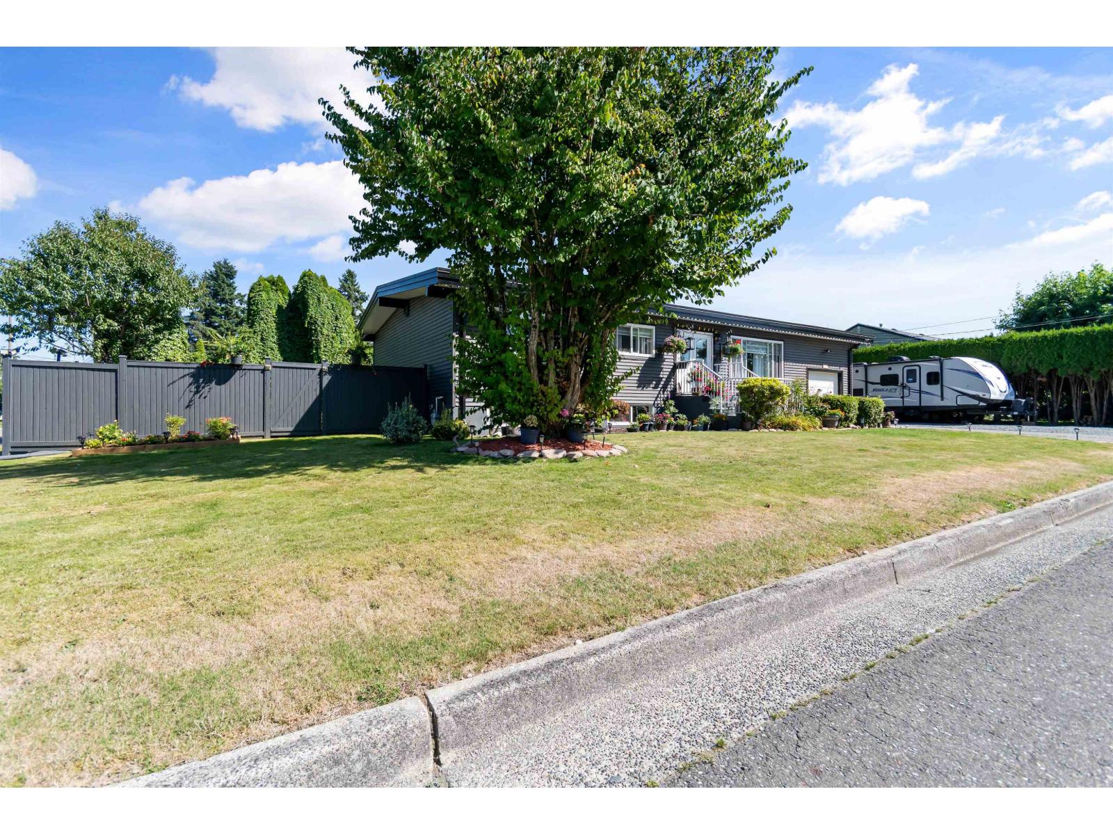 8550 NORMAN CRESCENT|Chilliwack Proper South