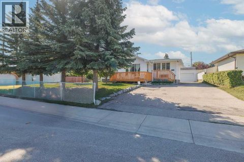 4613 4 Avenue SE Calgary AB T2A0A1