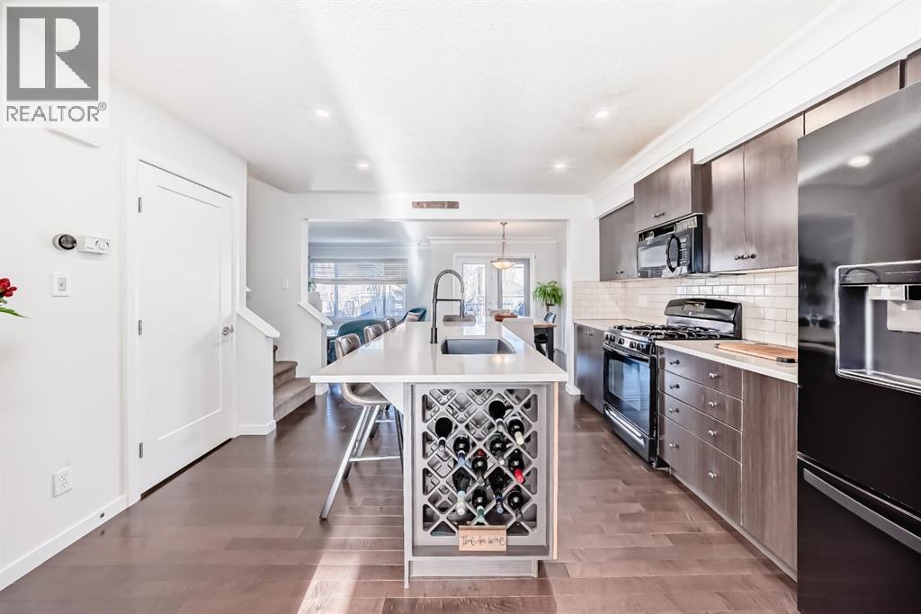 786 River Heights Crescent