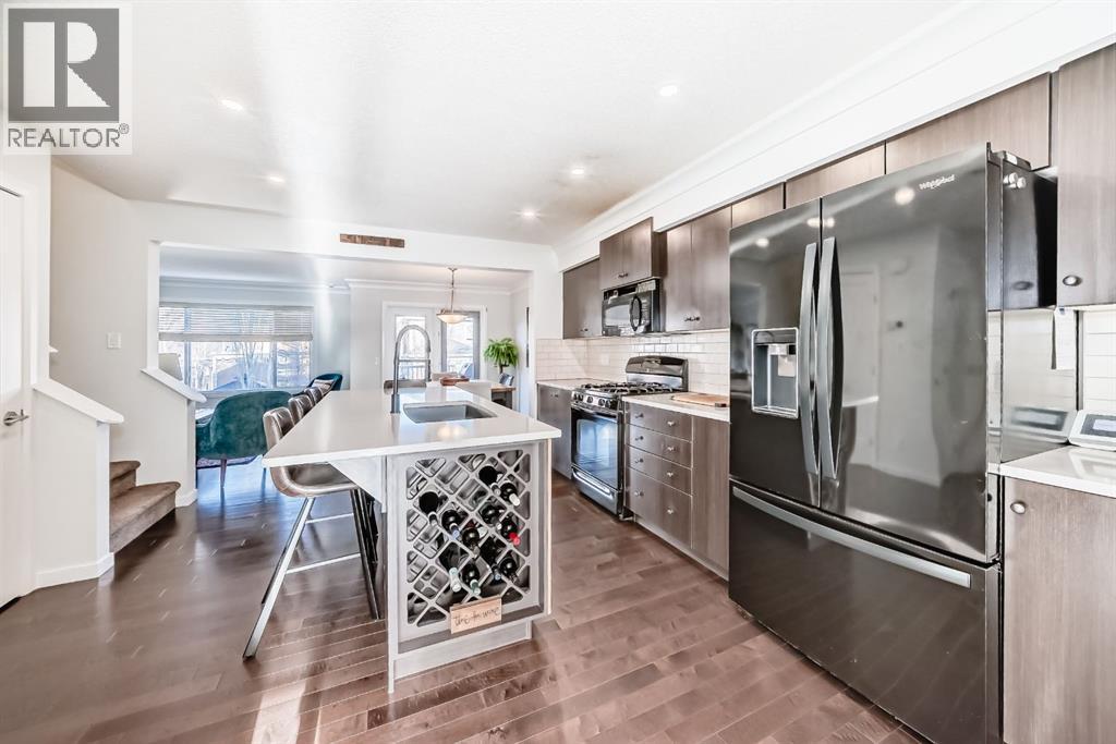 786 River Heights Crescent