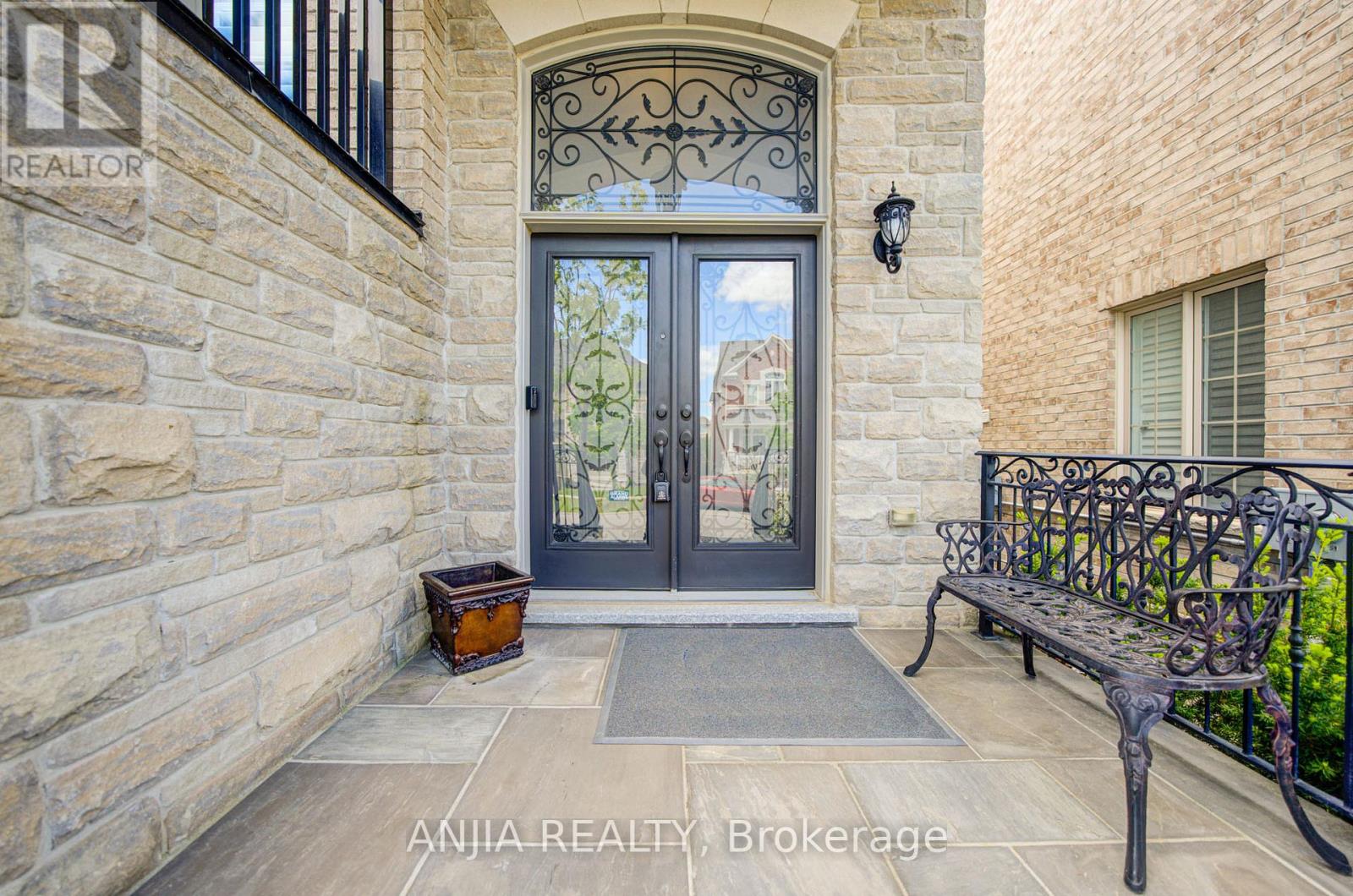64 FREDERICK STAMM CRESCENT