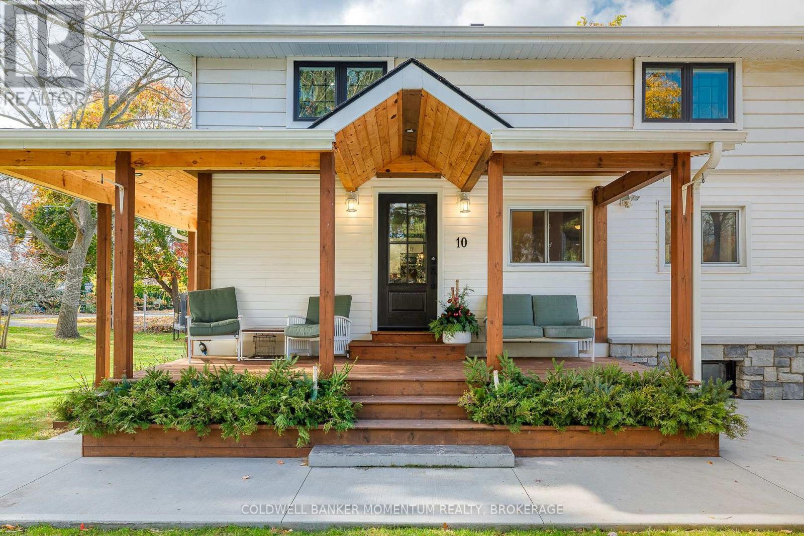 10A BETTS AVENUE