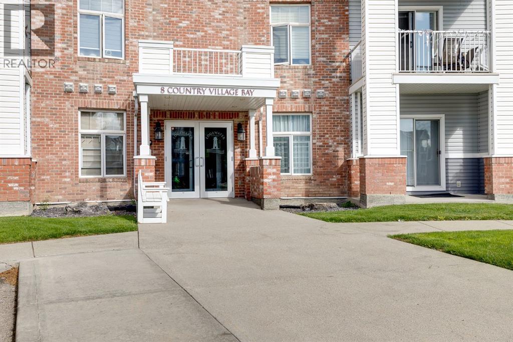 101, 8 Country Village Bay NE