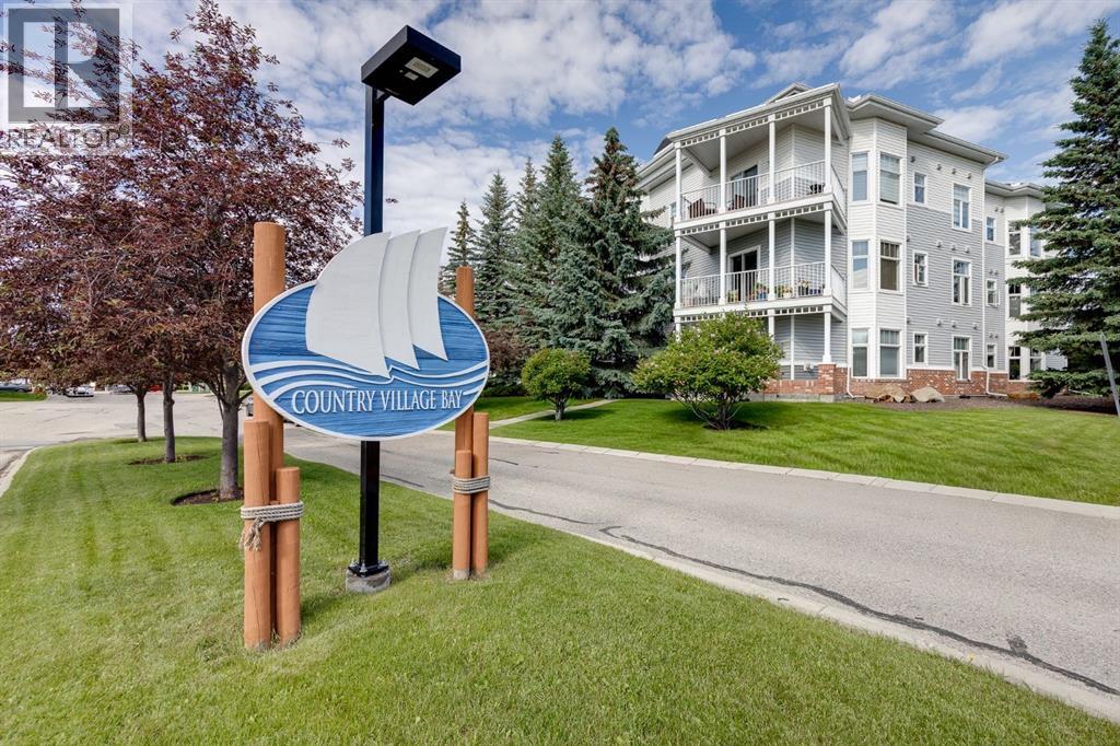 101, 8 Country Village Bay NE