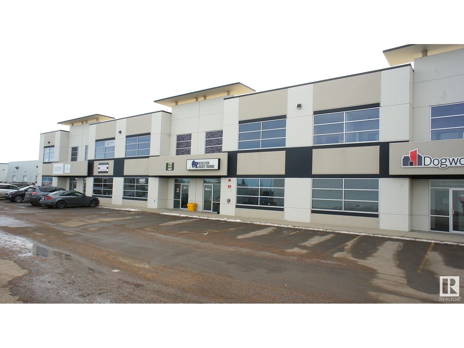 #103 118 PROVINCIAL AV