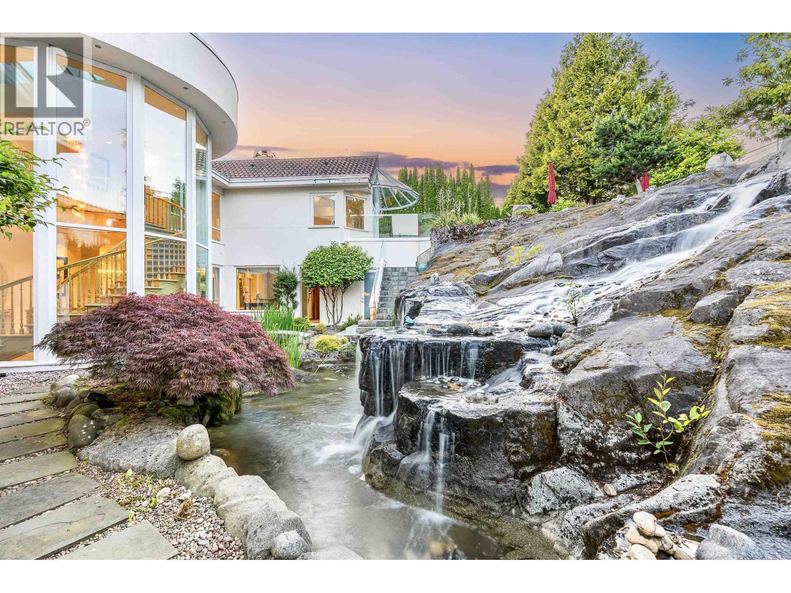 965 KING GEORGES WAY