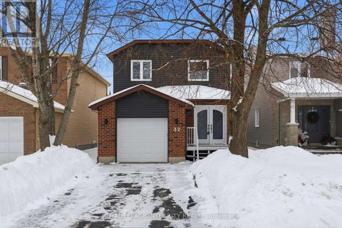 32 ACKLAM TERRACE Ottawa ON K2K2H5