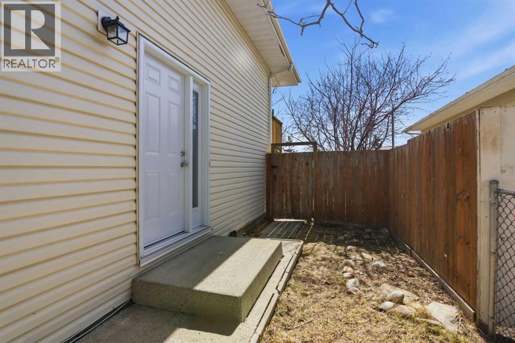 6333/6335 24th Avenue NE