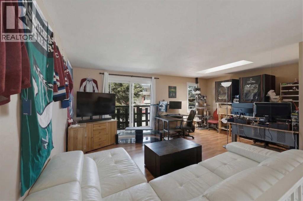 6333/6335 24th Avenue NE