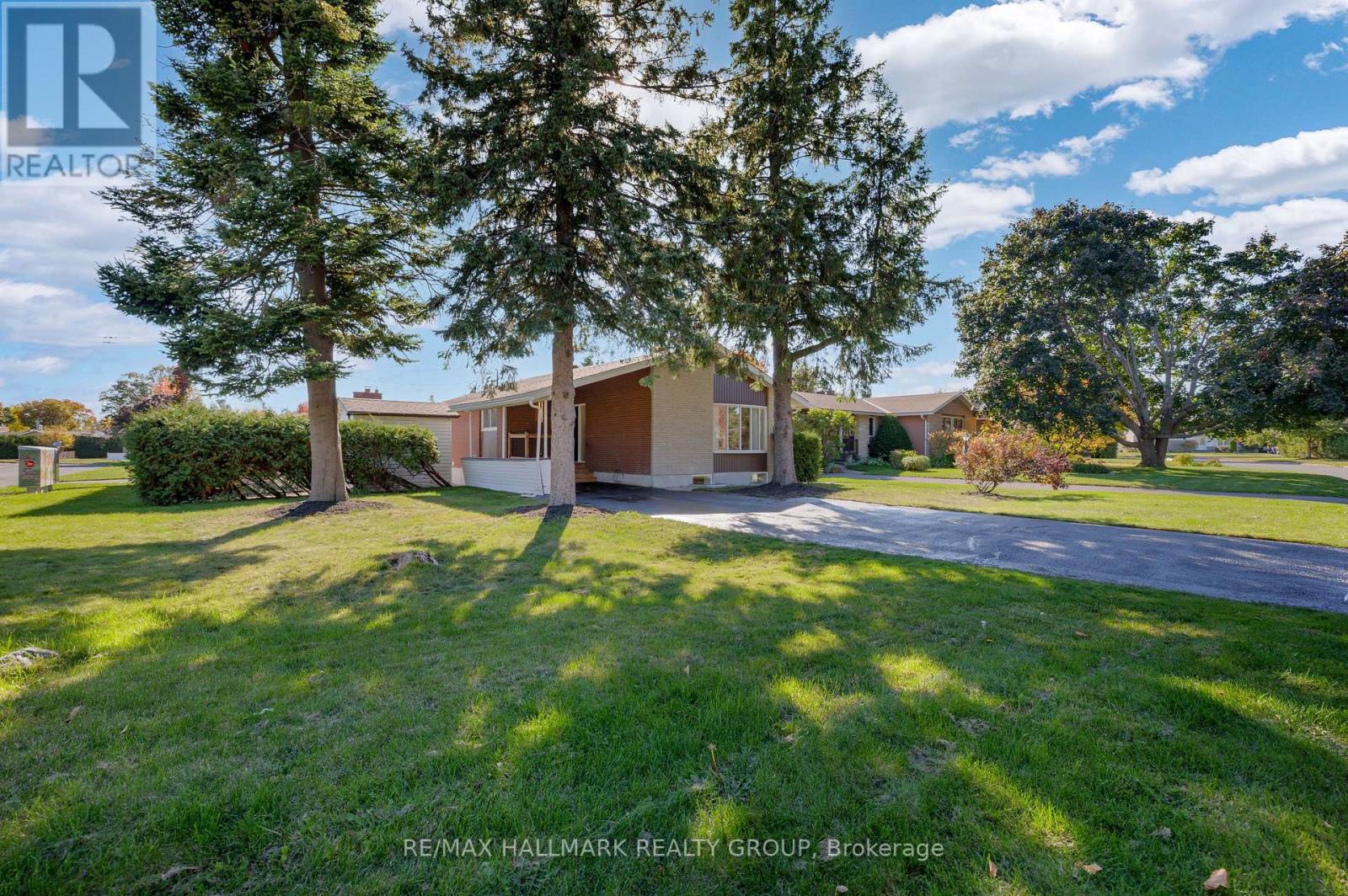 26 SPRING GARDEN AVENUE