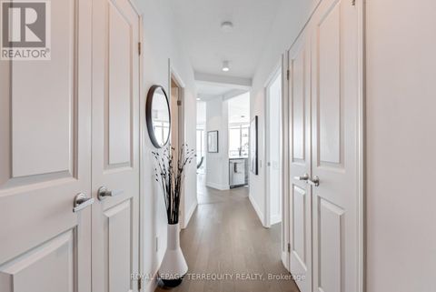 1210 - 15 WINDERMERE AVENUE Toronto (High Park-Swansea) ON M6S5A2