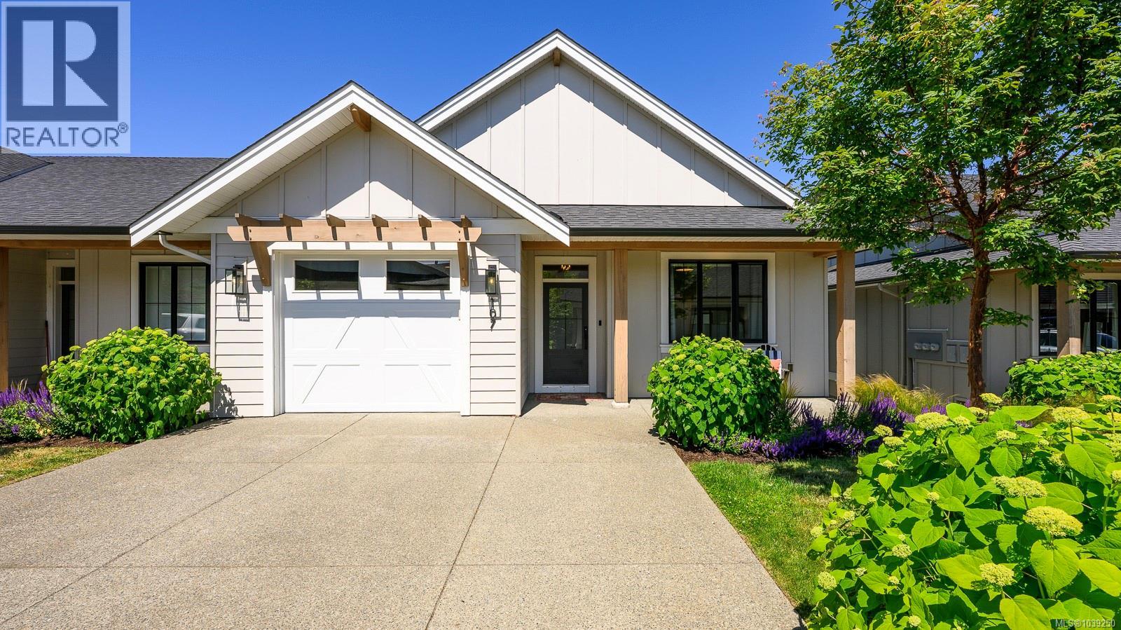 107 4098 Buckstone Rd