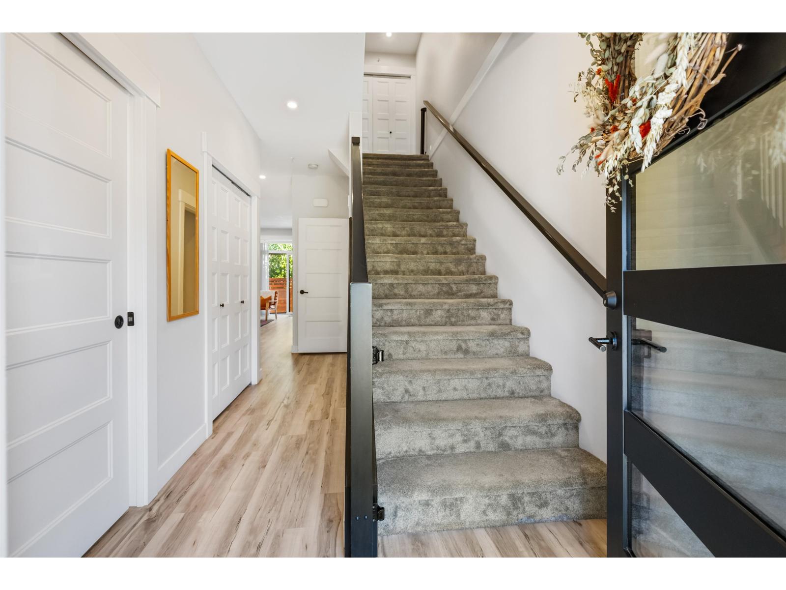 8 7140 MAITLAND AVENUE|Sardis West Vedder