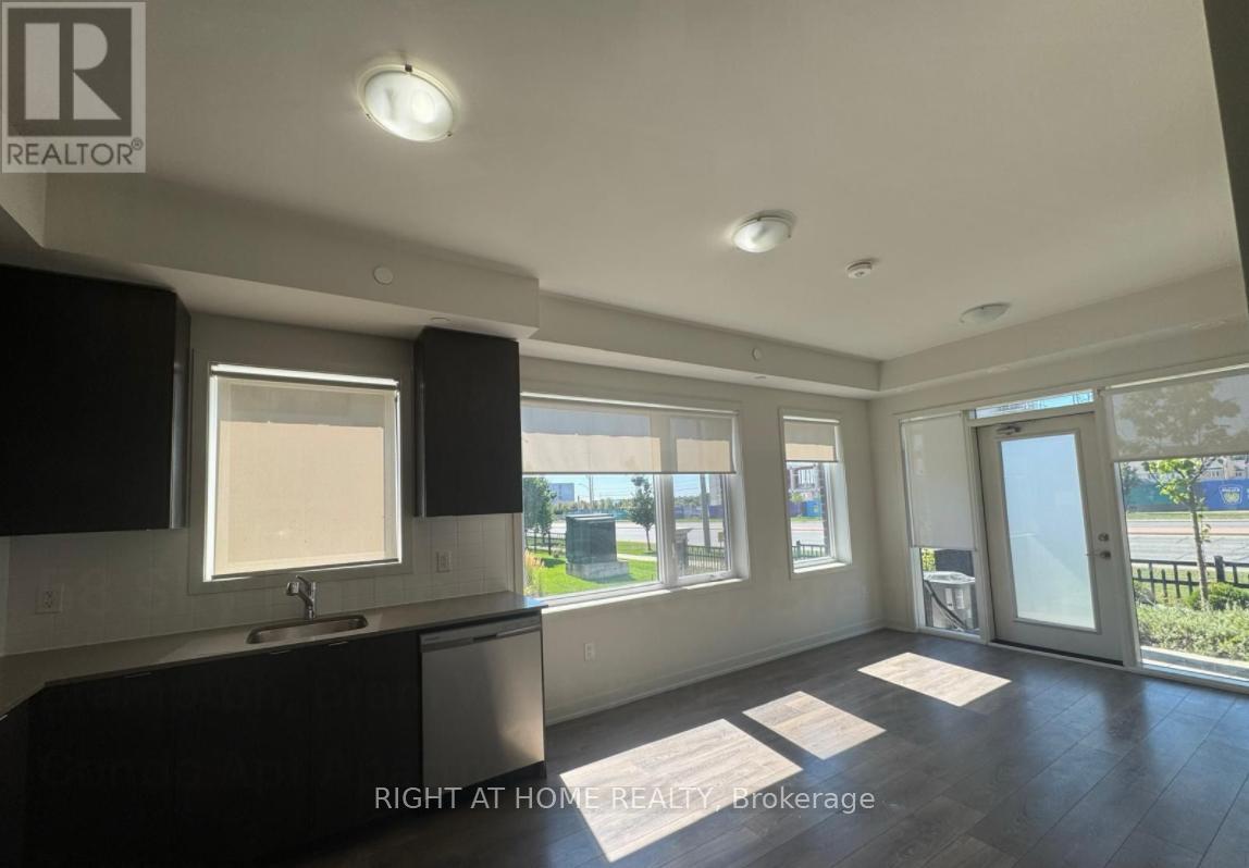 105 - 58 SKY HARBOUR DRIVE