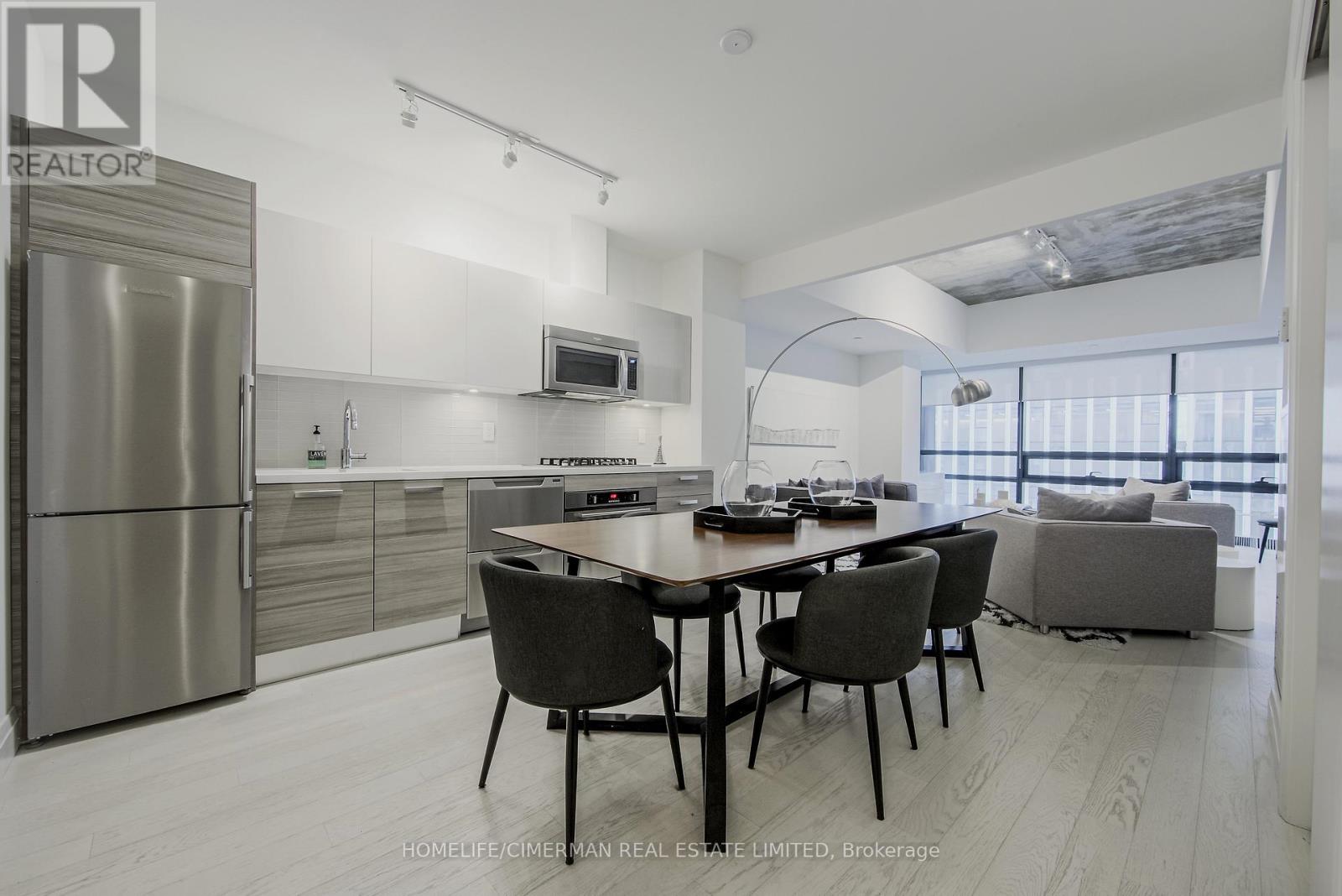 501 - 224 KING STREET W