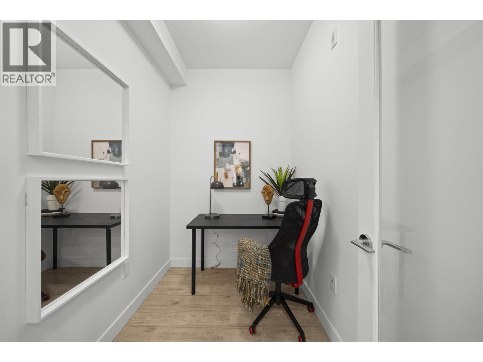 110 2160 GRANT AVENUE