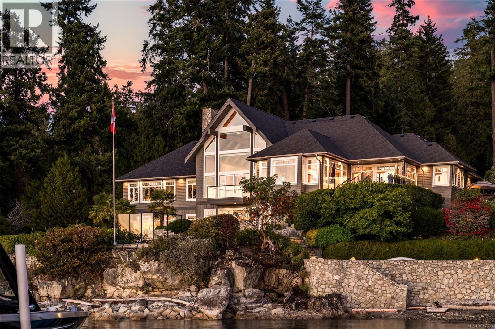 8338 West Saanich Rd