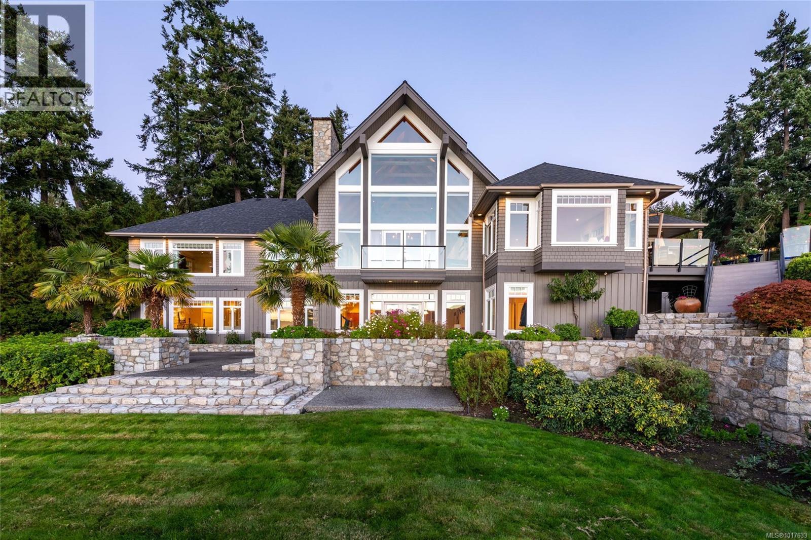 8338 West Saanich Rd