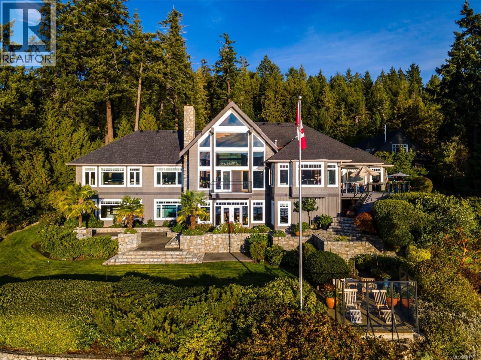 8338 West Saanich Rd