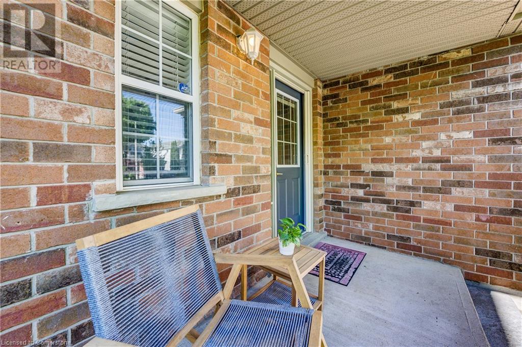 16 KARALEE Crescent