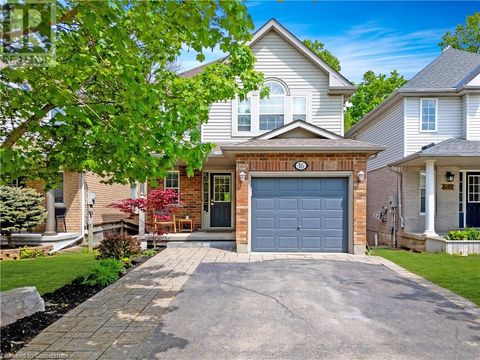 16 KARALEE Crescent Cambridge ON N3C4H2