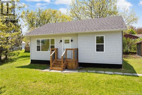 9 McKinley Avenue Fredericton NB E3A4R4
