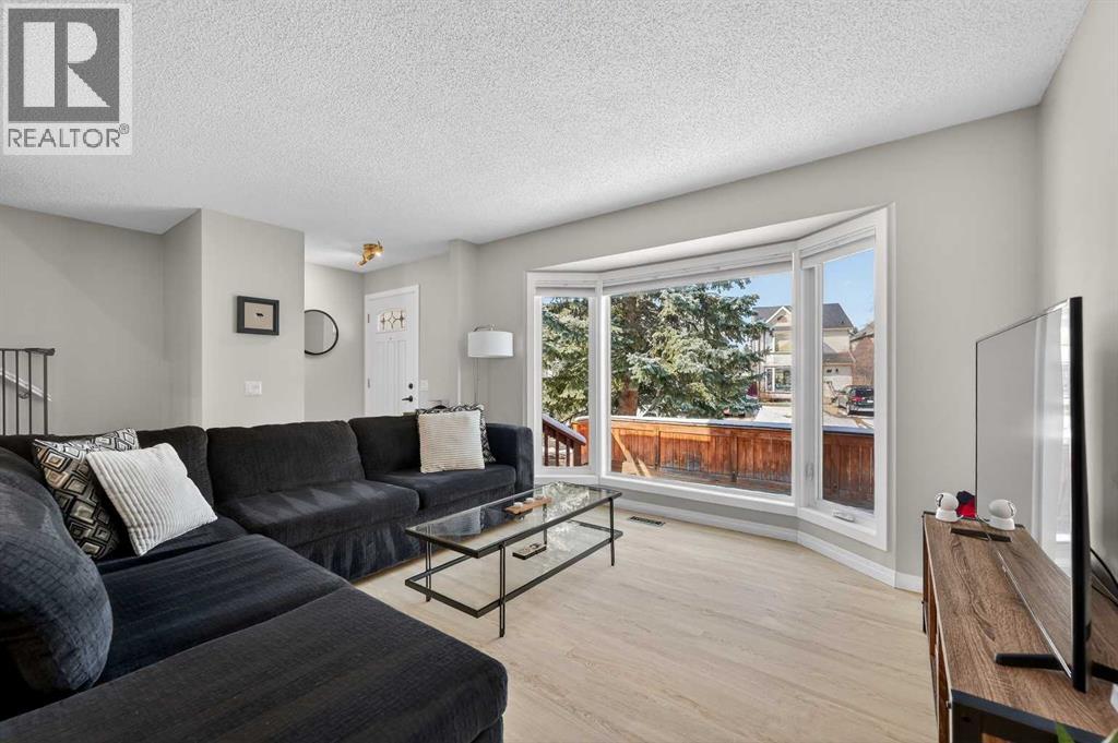 81 Queen Anne Close SE