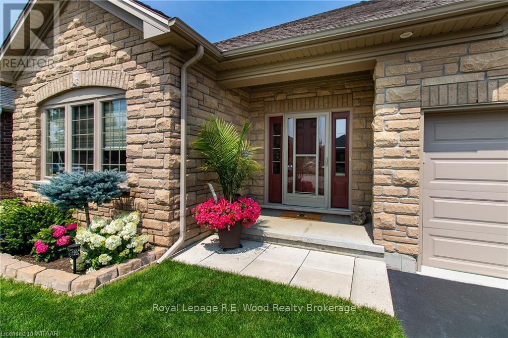 6 ESSELTINE DRIVE