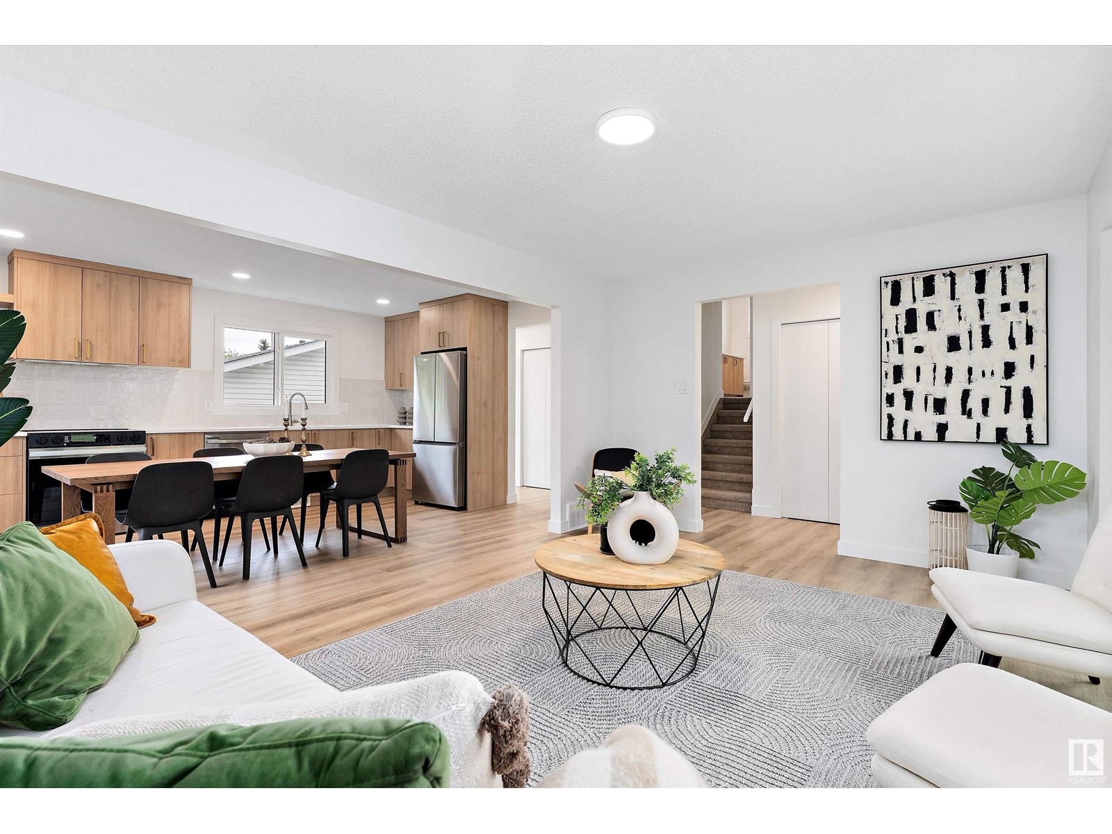 17133 100 ST NW