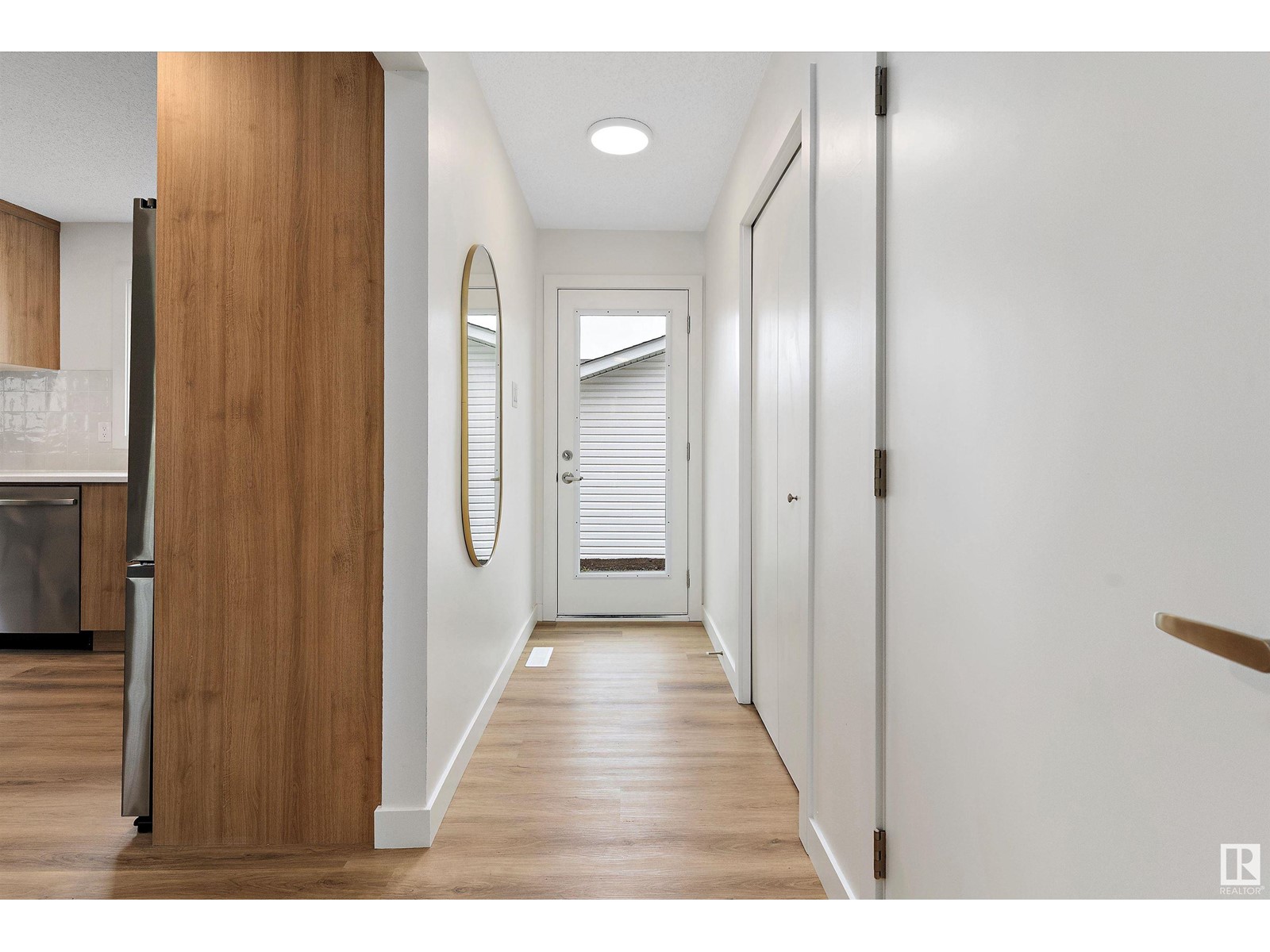 17133 100 ST NW